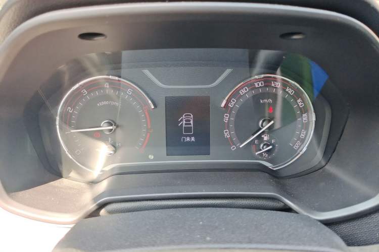 Used SAIC MAXUS T60 2017 2.0T Gasoline Automatic 4x4 High-Ride Elite Standard Cabin Instrument Cluster