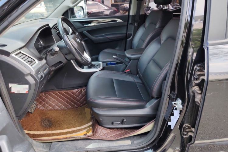 Used SAIC MAXUS T60 2017 2.0T Gasoline Automatic Two-Wheel Drive High-Ride Luxury Standard Cab Left Front Seat