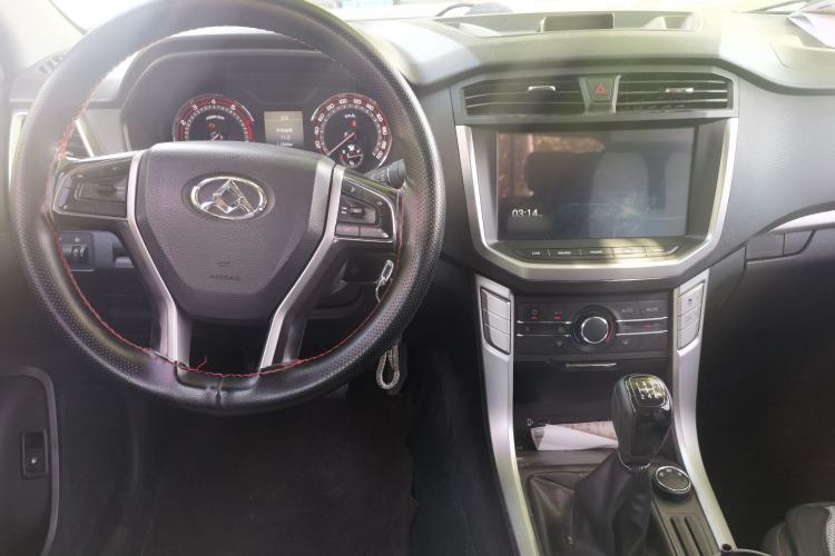 Used SAIC MAXUS T60 2017 2.4L Gasoline Manual 4x4 High-Profile Elite Standard Cabin Center Console