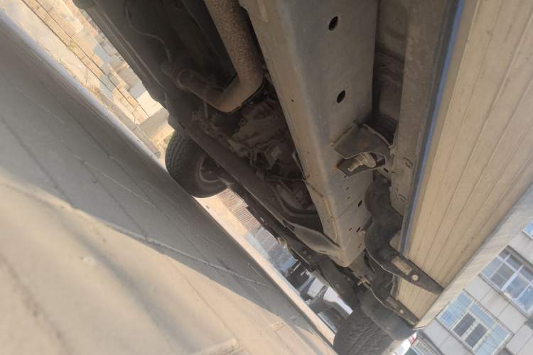 Used SAIC MAXUS T60 2017 2.0T Gasoline Automatic 4x4 High-Ride Elite Standard Cabin Chassis Rear Right