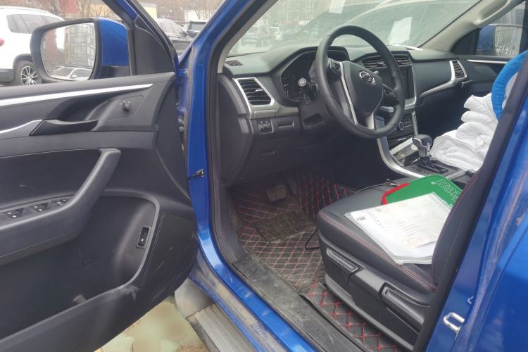 Used SAIC MAXUS T60 2017 2.0T Gasoline Automatic 4x4 High-Ride Elite Standard Cabin Driver Seat