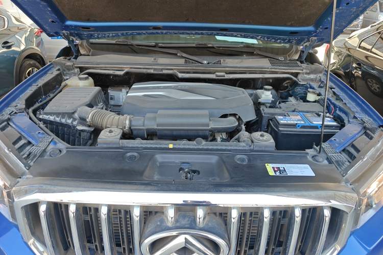 Used SAIC MAXUS T60 2017 2.0T Gasoline Automatic Two-Wheel Drive High-Ride Elite Standard Cabin Engine Bay