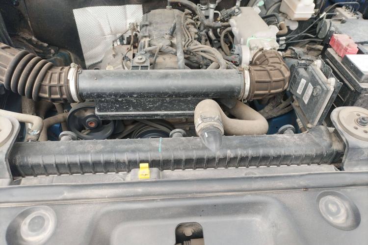Used SAIC MAXUS T60 2017 2.4L Gasoline Manual Two-Wheel Drive High-Ride Elite Standard Van Engine Bay