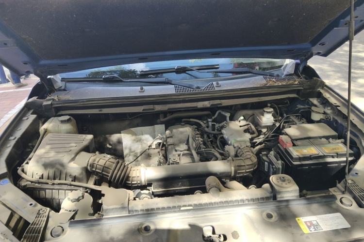 Used SAIC MAXUS T60 2017 2.4L Gasoline Manual 4x4 High-Ride Comfort Edition Standard Cabin Engine Bay