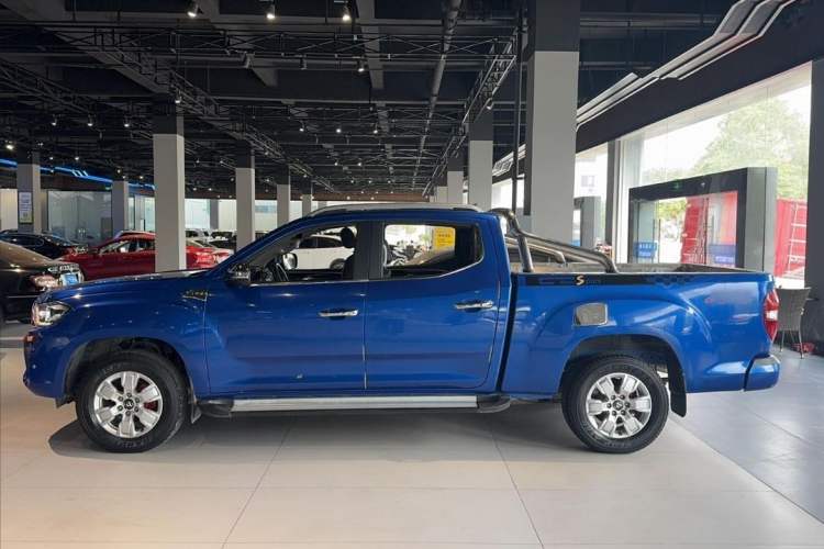 Used SAIC MAXUS T60 2017 2.0T Gasoline Automatic 4x4 High-Ride Flagship Long-Wheelbase Version Exterior 2