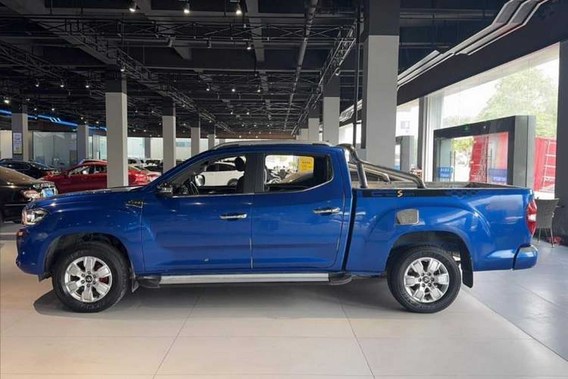 Used SAIC MAXUS T60 2017 2.0T Gasoline Automatic 4x4 High-Ride Flagship Long-Wheelbase Version Exterior 2