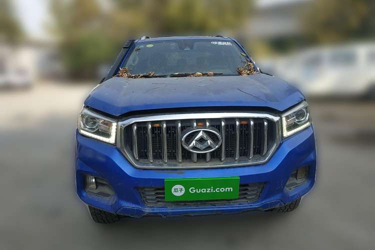 Used SAIC MAXUS T60 2017 2.8T Diesel Automatic 4x4 High-Ride Luxury Extended-Body Version China V Emission Standard Front