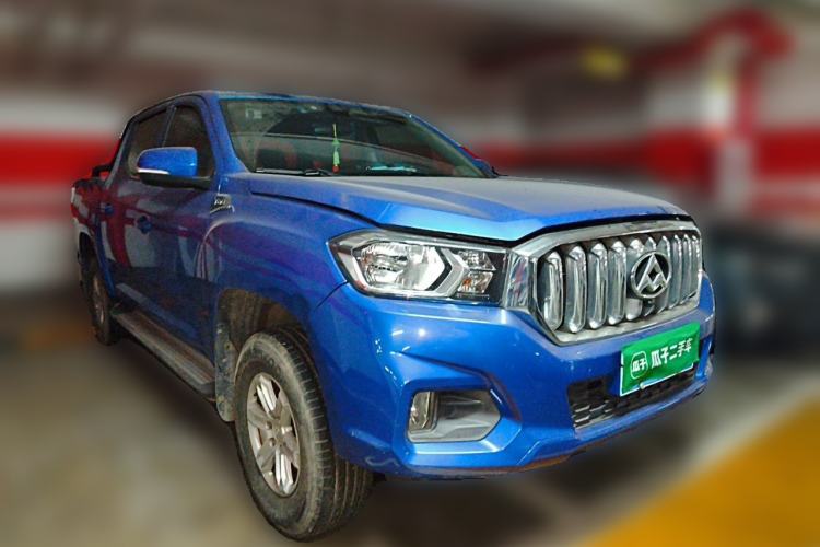 Used SAIC MAXUS T60 2017 2.0T Gasoline Automatic Two-Wheel Drive High-Ride Elite Standard Cabin Front Right 45 Deg
