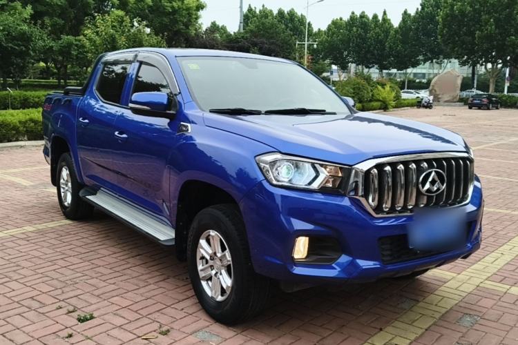 Used SAIC MAXUS T60 2017 2.0T Gasoline Automatic Two-Wheel Drive High-Ride Elite Standard Cabin Front Right 45 Deg