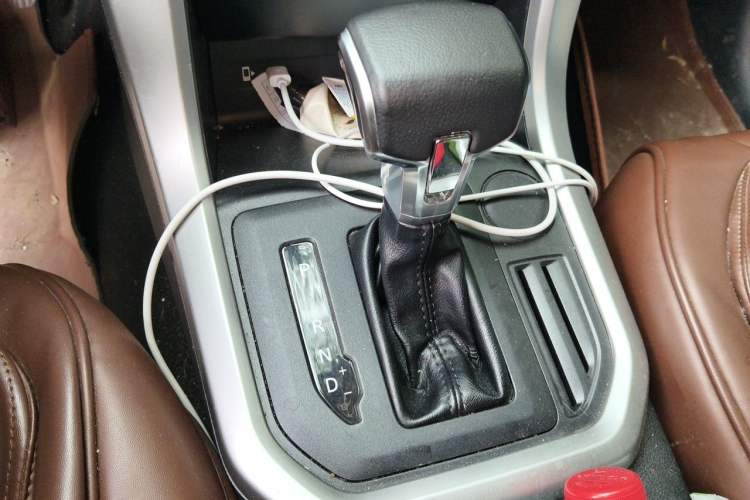Used SAIC MAXUS T60 2017 2.0T Gasoline Automatic Two-Wheel Drive High-Ride Elite Standard Cabin Gear Lever
