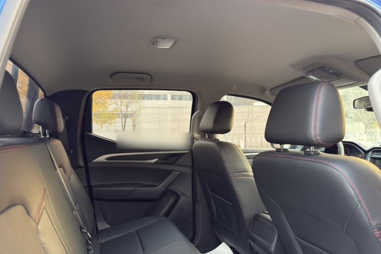 Used SAIC MAXUS T60 2017 2.0T Gasoline Automatic Two-Wheel Drive High-Ride Elite Standard Cabin Headliner