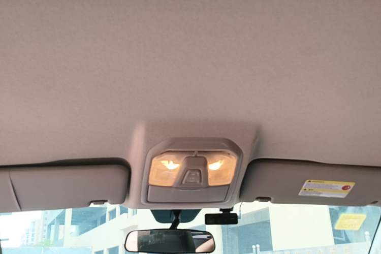 Used SAIC MAXUS T60 2017 2.0T Gasoline Automatic Two-Wheel Drive High-Ride Elite Standard Cabin Headliner
