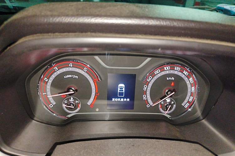 Used SAIC MAXUS T60 2017 2.0T Gasoline Automatic Two-Wheel Drive High-Ride Elite Standard Cabin Instrument Cluster