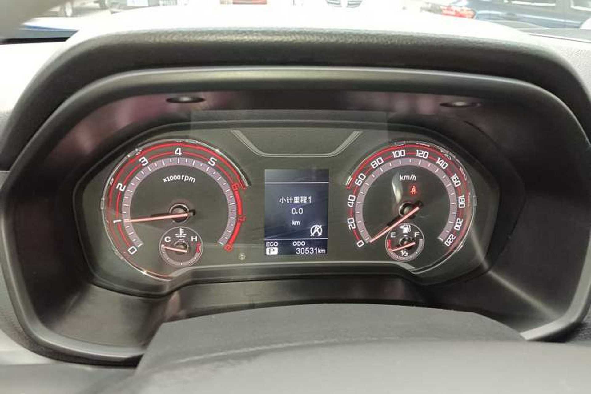 Used SAIC MAXUS T60 2017 2.0T Gasoline Automatic Two-Wheel Drive High-Ride Elite Standard Cabin Instrument Cluster