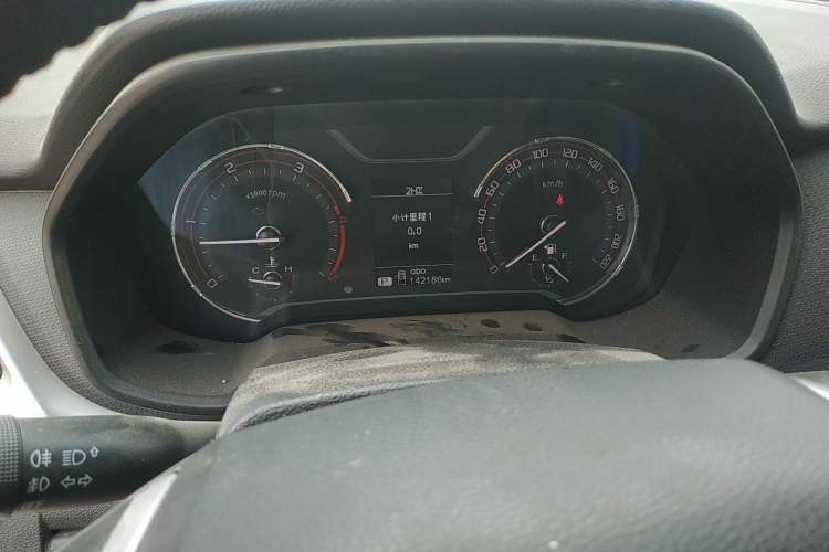Used SAIC MAXUS T60 2017 2.8T Diesel Automatic 4x4 High-Ride Luxury Extended-Body Version China V Emission Standard Instrument Cluster