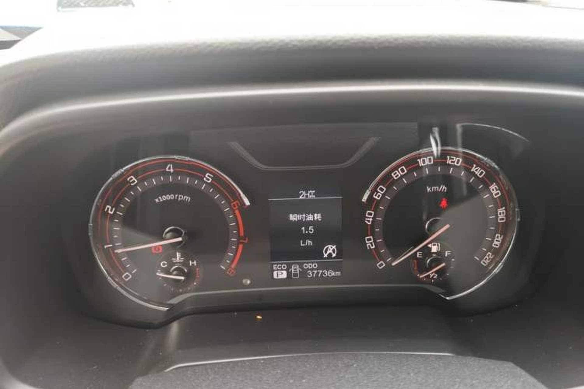 Used SAIC MAXUS T60 2017 2.0T Gasoline Automatic 4x4 High-Ride Elite Standard Cabin Instrument Cluster
