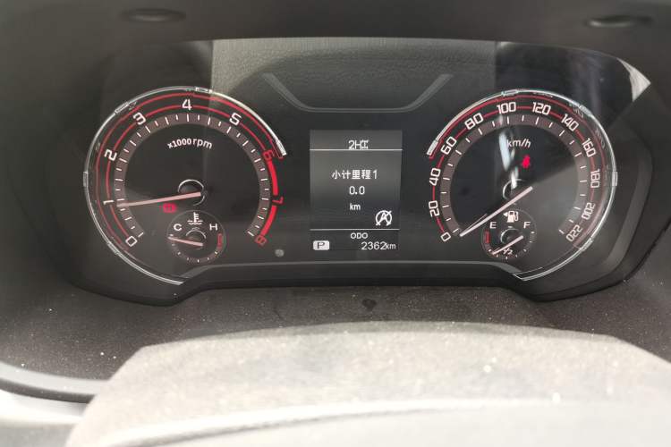 Used SAIC MAXUS T60 2017 2.0T Gasoline Automatic 4x4 High-Ride Elite Standard Cabin Instrument Cluster