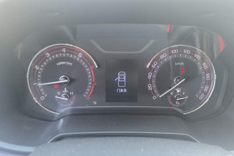 Used SAIC MAXUS T60 2017 2.0T Gasoline Automatic 4x4 High-Ride Elite Standard Cabin Instrument Cluster