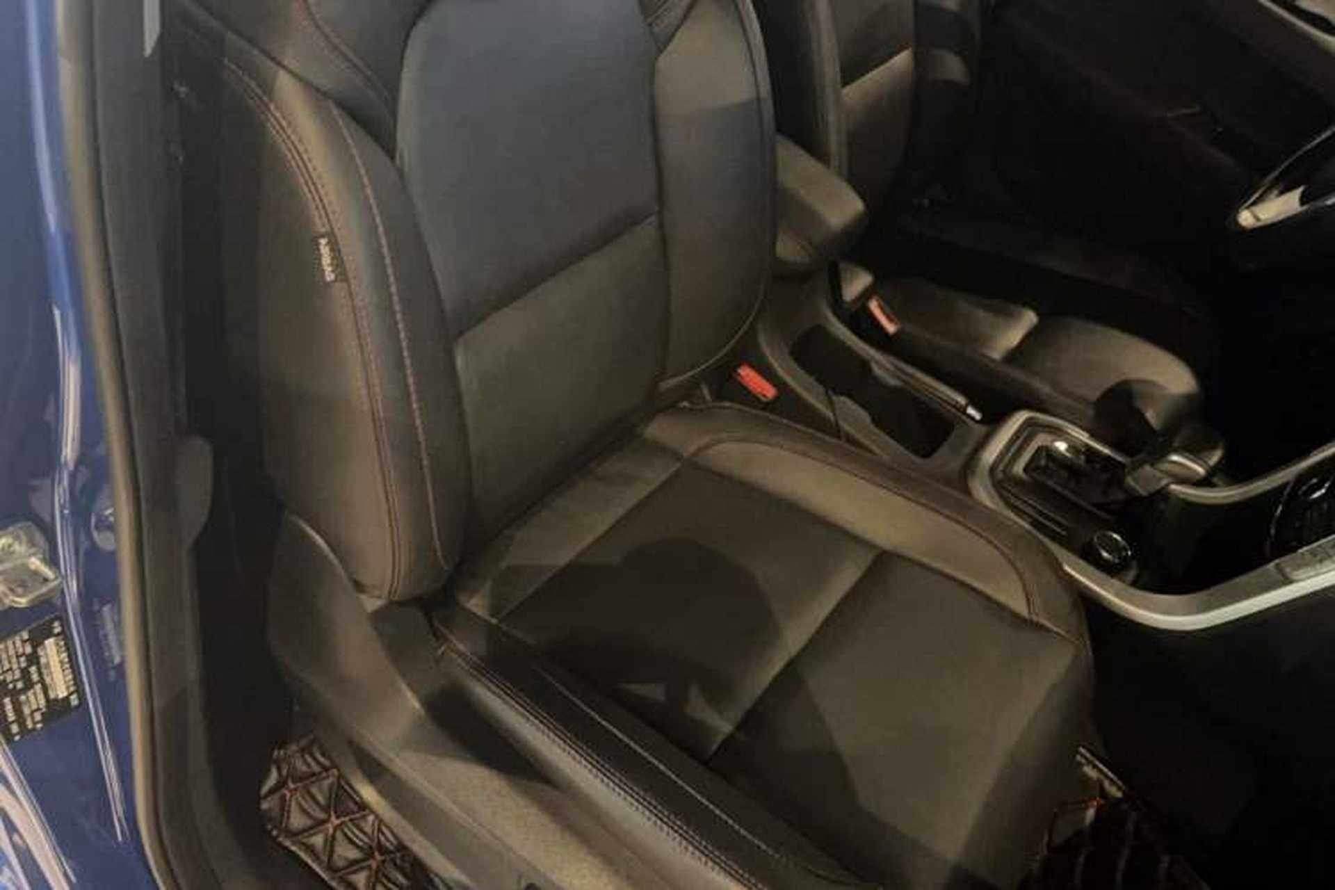 Used SAIC MAXUS T60 2017 2.0T Gasoline Automatic 4x4 High-Ride Flagship Long-Wheelbase Version Interior 9