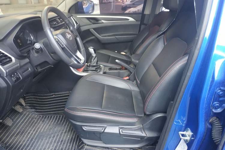 Used SAIC MAXUS T60 2017 2.8T Diesel Manual 4x4 High-Ride Elite Standard Cabin China V Emission Standard Left Front Seat