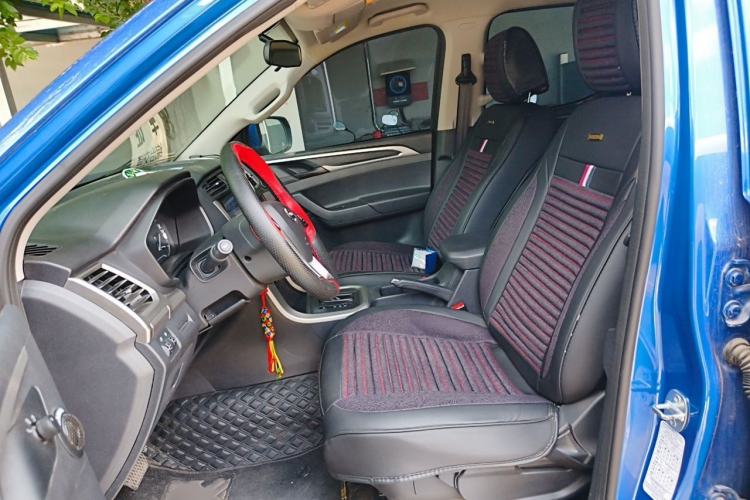 Used SAIC MAXUS T60 2017 2.0T Gasoline Automatic 4x4 High-Ride Elite Standard Cabin Left Front Seat