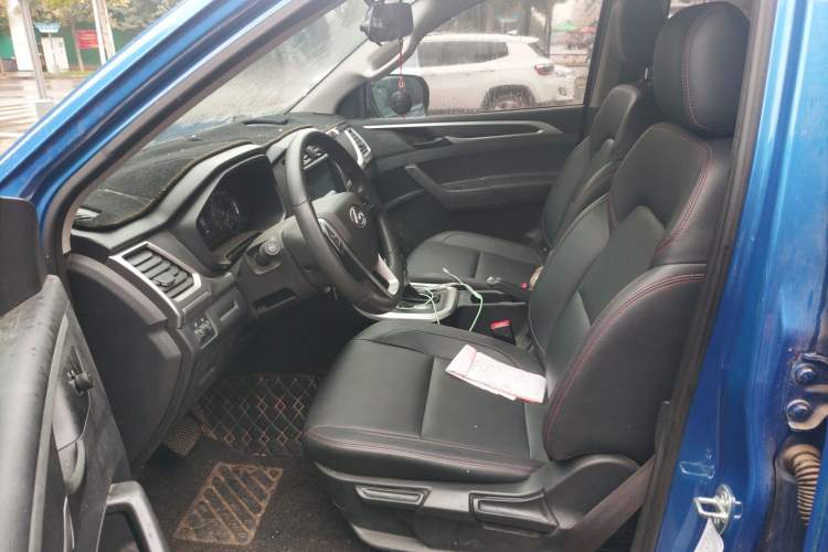Used SAIC MAXUS T60 2017 2.0T Gasoline Automatic Two-Wheel Drive High-Ride Elite Standard Cabin Left Front Seat
