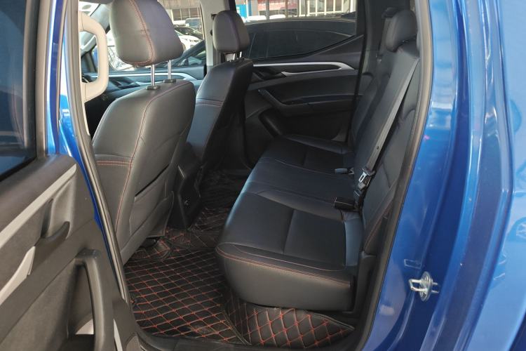 Used SAIC MAXUS T60 2017 2.0T Gasoline Automatic Two-Wheel Drive High-Ride Elite Standard Cabin Left Rear Seat