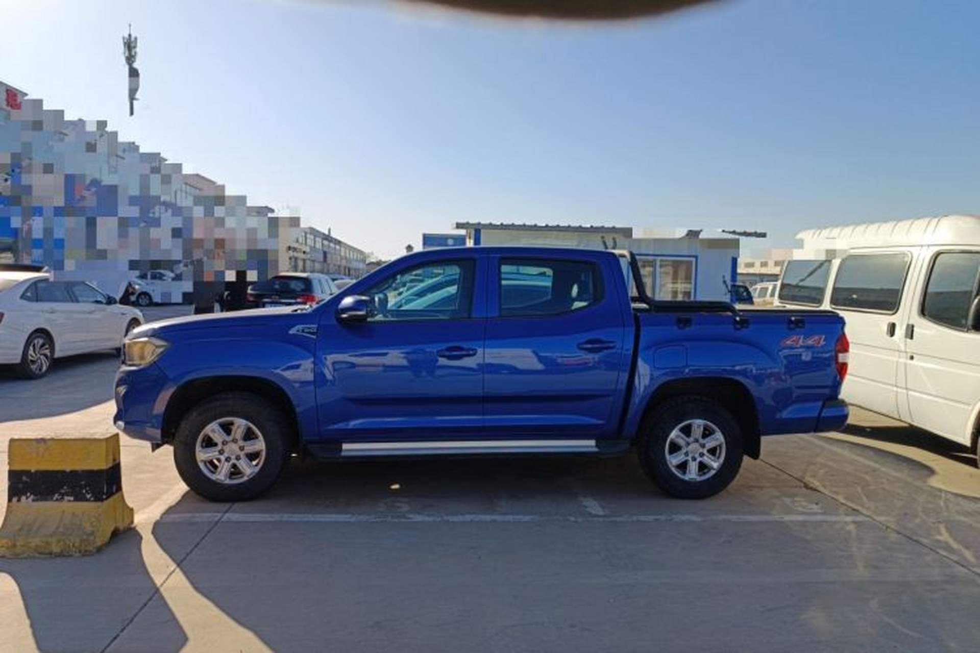 Used SAIC MAXUS T60 2017 2.0T Gasoline Automatic 4x4 High-Ride Elite Standard Cabin Left Side