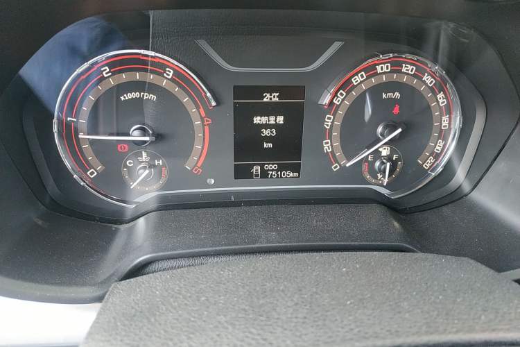 Used SAIC MAXUS T60 2017 2.8T Diesel Manual 4x4 High-Ride Elite Standard Cabin China V Emission Standard Odometer Close Up