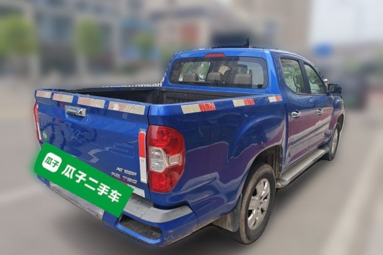 Used SAIC MAXUS T60 2017 2.0T Gasoline Automatic Two-Wheel Drive High-Ride Luxury Standard Cab Rear Right 45 Deg