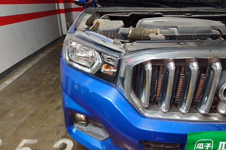 Used SAIC MAXUS T60 2017 2.0T Gasoline Automatic Two-Wheel Drive High-Ride Elite Standard Cabin Right Front Headlight