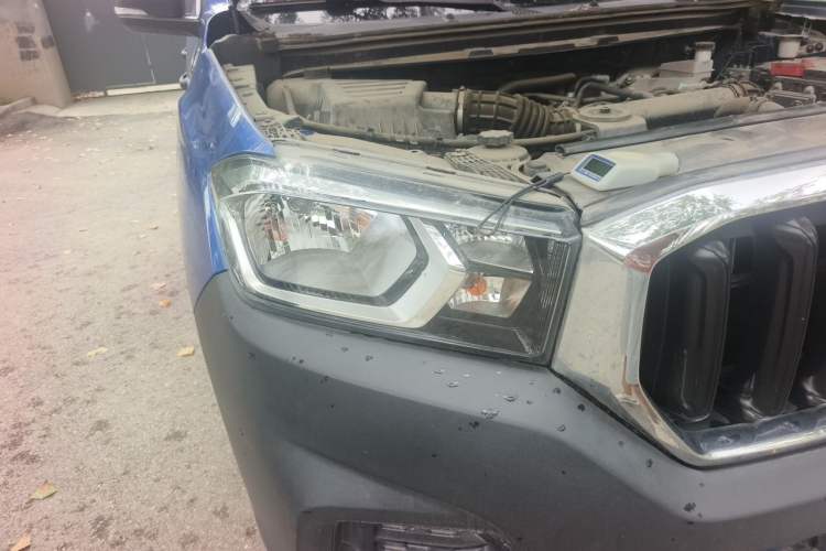 Used SAIC MAXUS T60 2017 2.4L Gasoline Manual Transmission Two-Wheel Drive Low-Profile Comfort Edition Standard Cabin Right Front Headlight