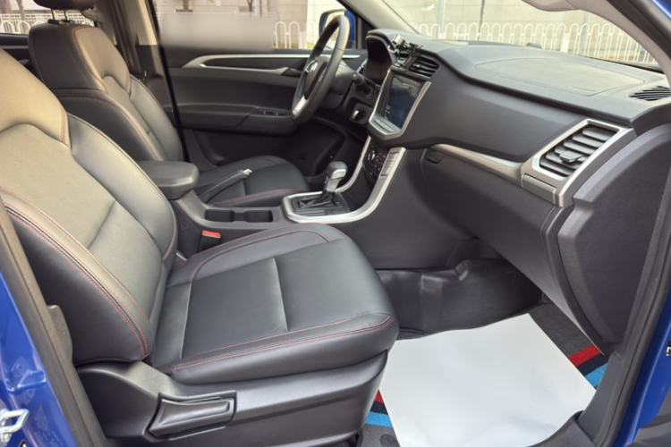 Used SAIC MAXUS T60 2017 2.0T Gasoline Automatic Two-Wheel Drive High-Ride Elite Standard Cabin Right Front Seat