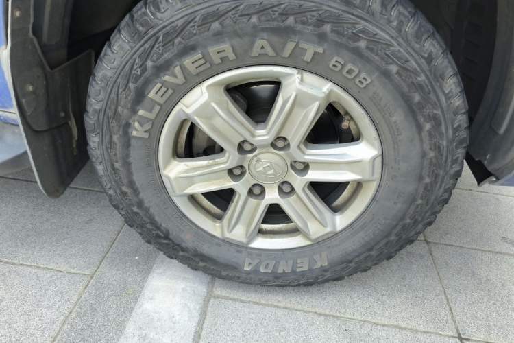 Used SAIC MAXUS T60 2017 2.8T Diesel Manual Two-Wheel Drive High-Ride Comfort Plus Long-Body Emission Standard V Right Front Wheel Hub