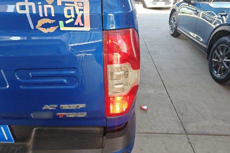 Used SAIC MAXUS T60 2017 2.0T Gasoline Automatic Two-Wheel Drive High-Ride Elite Standard Cabin Right Rear Taillight