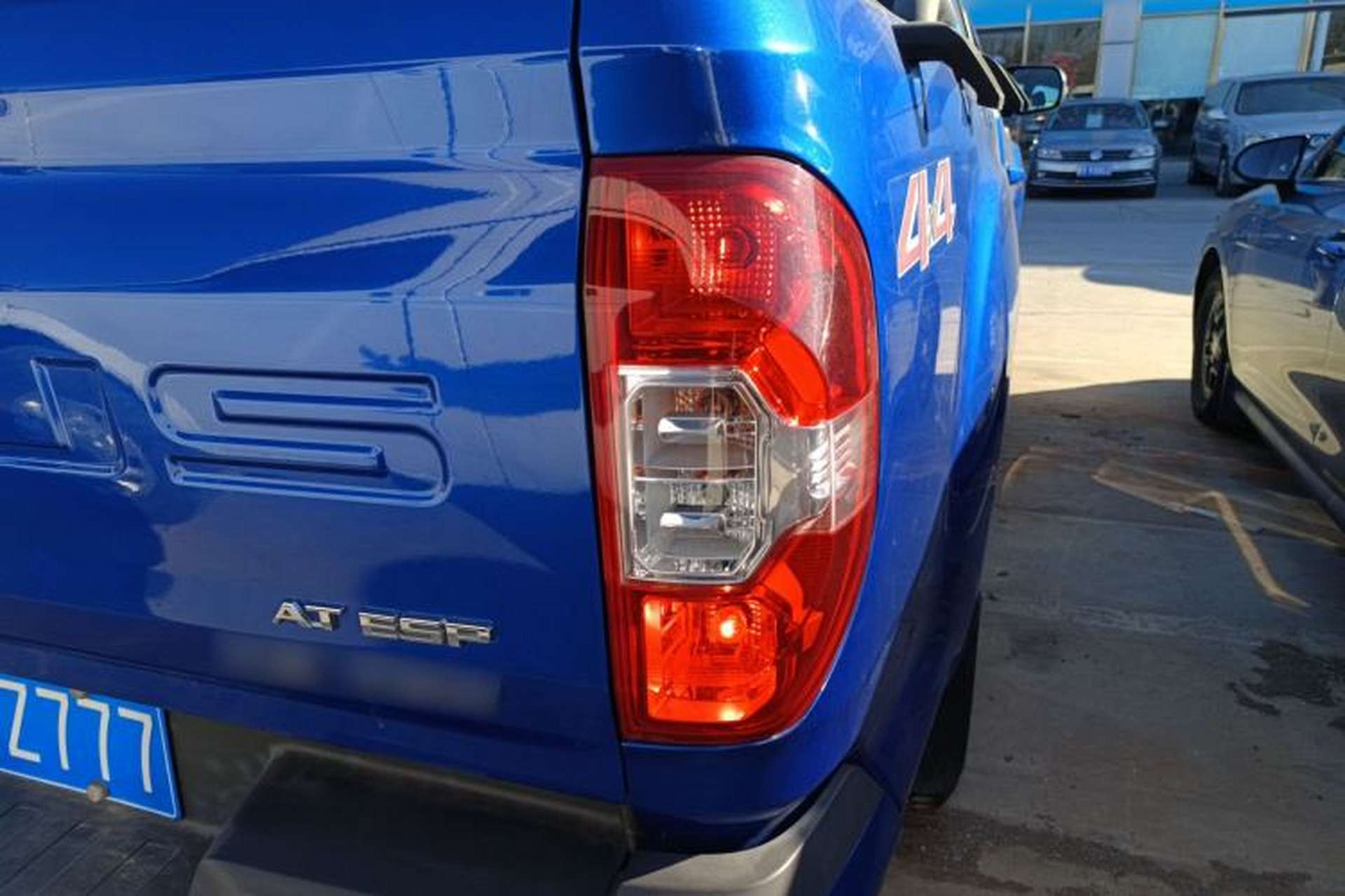 Used SAIC MAXUS T60 2017 2.0T Gasoline Automatic 4x4 High-Ride Elite Standard Cabin Right Rear Taillight