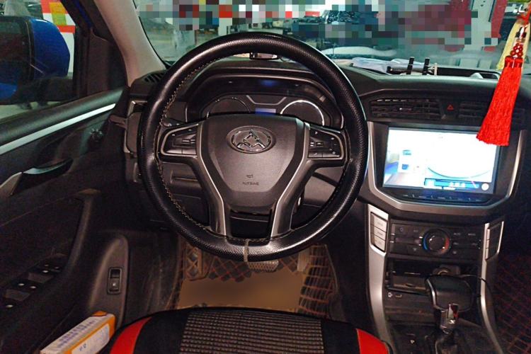 Used SAIC MAXUS T60 2017 2.0T Gasoline Automatic Two-Wheel Drive High-Ride Elite Standard Cabin Steering Wheel