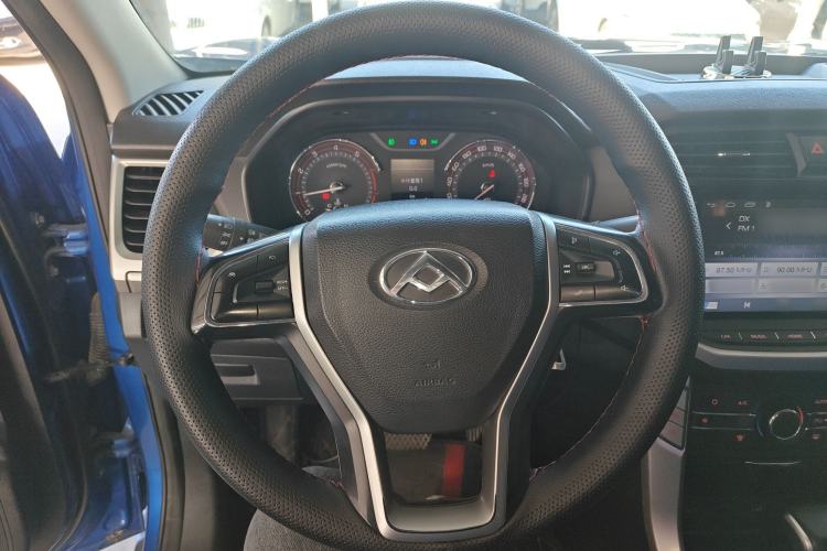 Used SAIC MAXUS T60 2017 2.0T Gasoline Automatic Two-Wheel Drive High-Ride Elite Standard Cabin Steering Wheel