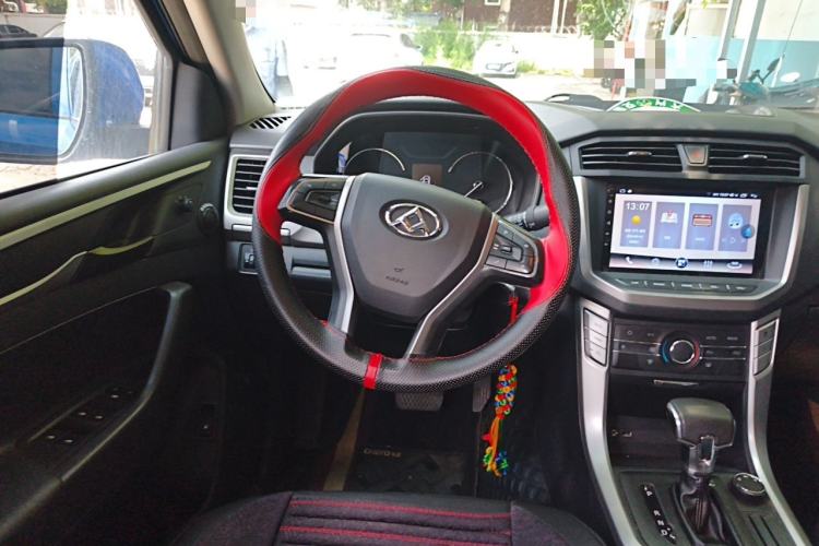 Used SAIC MAXUS T60 2017 2.0T Gasoline Automatic 4x4 High-Ride Elite Standard Cabin Steering Wheel
