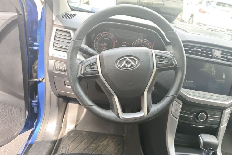 Used SAIC MAXUS T60 2017 2.0T Gasoline Automatic 4x4 High-Ride Elite Standard Cabin Steering Wheel