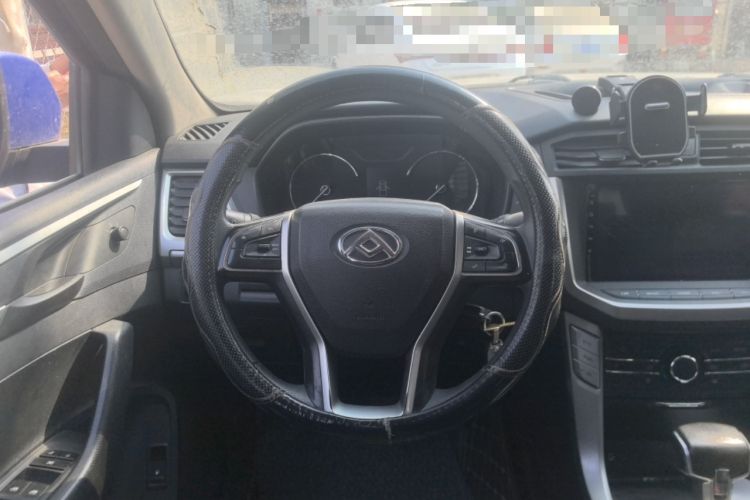 Used SAIC MAXUS T60 2017 2.0T Gasoline Automatic 4x4 High-Ride Elite Standard Cabin Steering Wheel