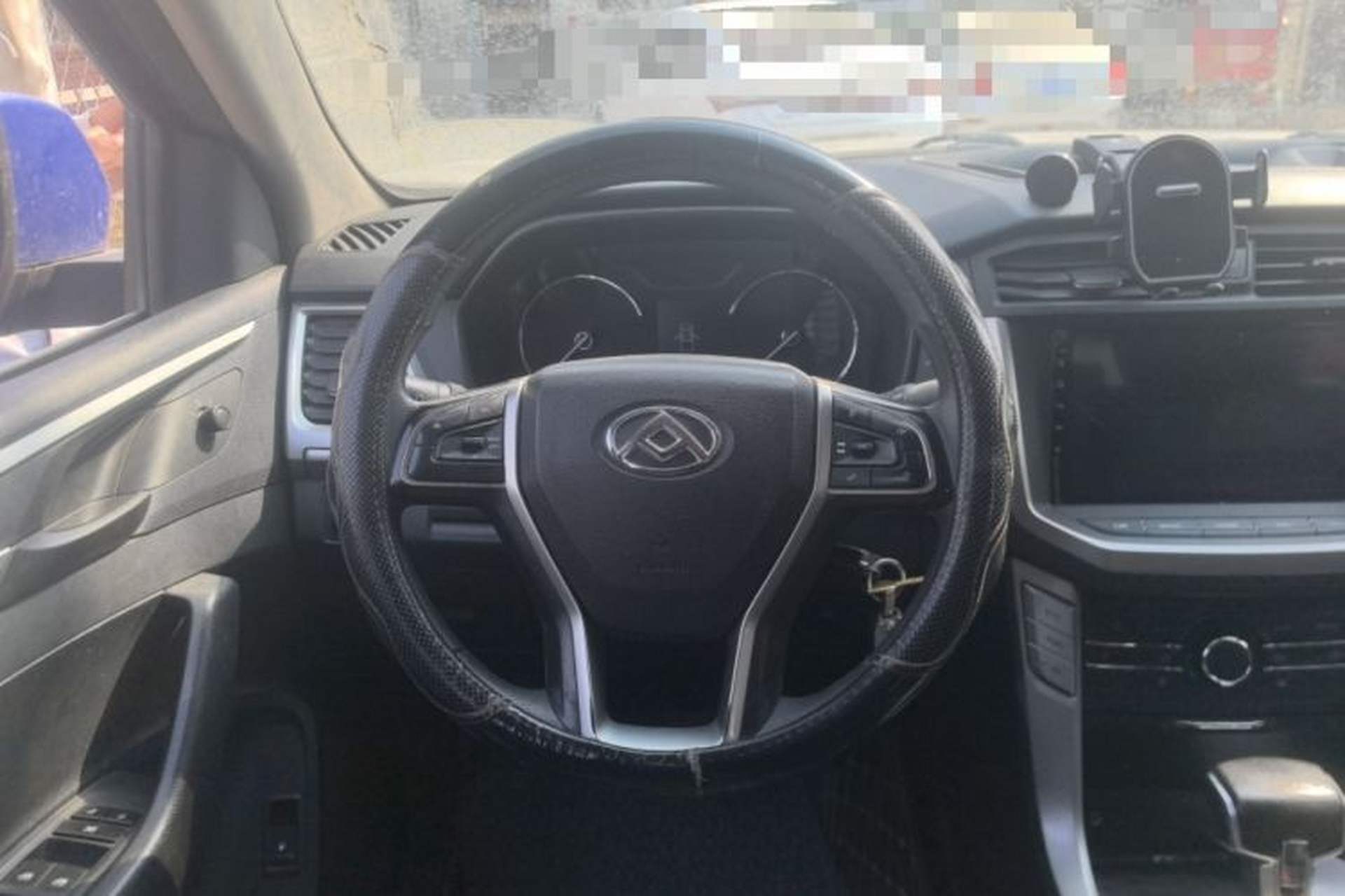 Used SAIC MAXUS T60 2017 2.0T Gasoline Automatic 4x4 High-Ride Elite Standard Cabin Steering Wheel