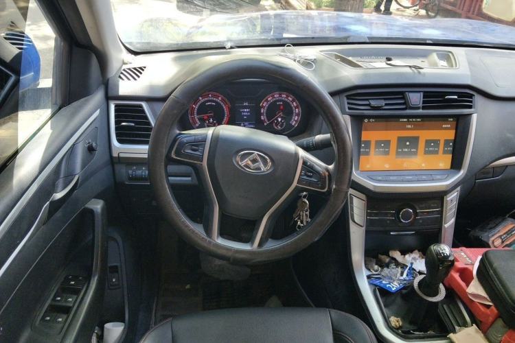 Used SAIC MAXUS T60 2017 2.4L Gasoline Manual 4x4 High-Ride Comfort Edition Standard Cabin Steering Wheel