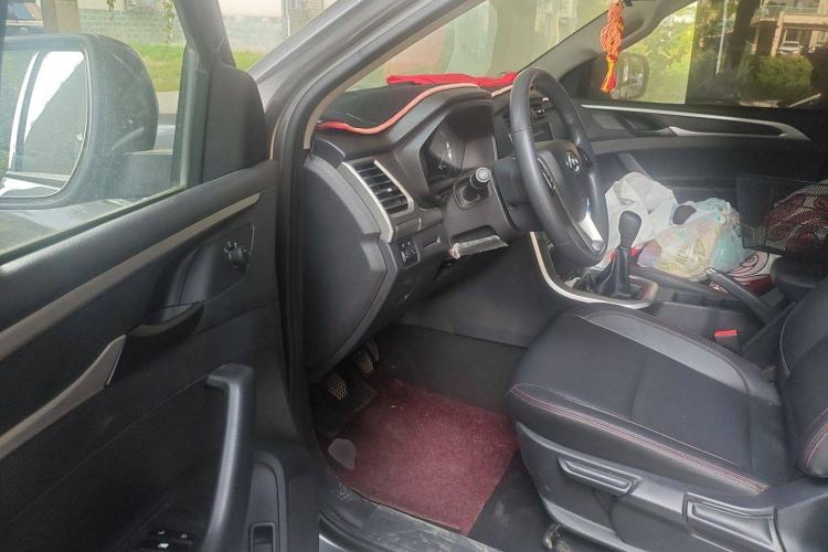 Used SAIC MAXUS T60 2017 2.4L Gasoline Manual Two-Wheel Drive High-Ride Elite Standard Van Driver Seat