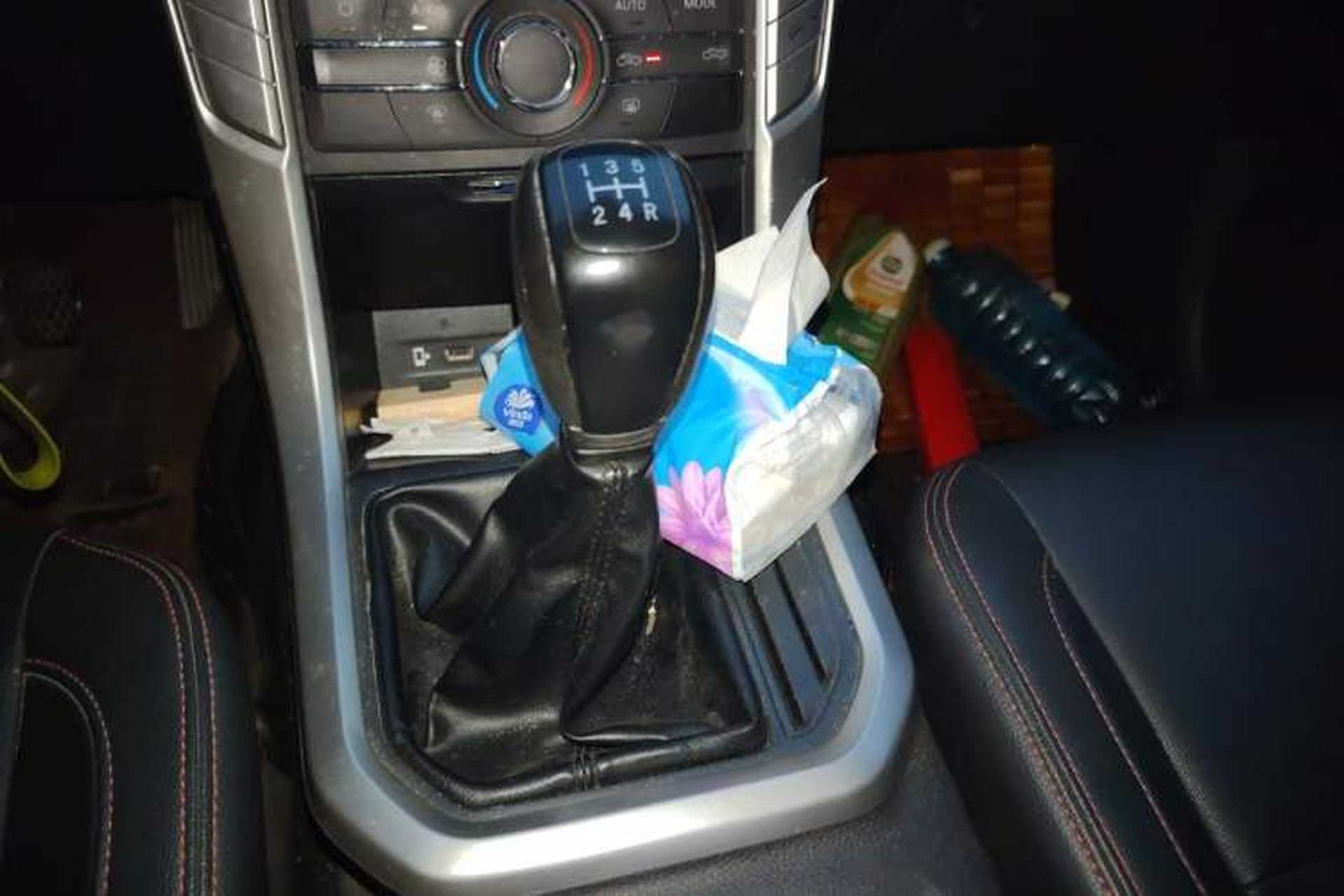 Used SAIC MAXUS T60 2017 2.4L Gasoline Manual Two-Wheel Drive High-Ride Elite Standard Van Gear Lever