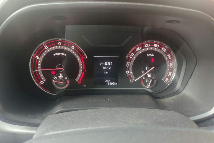 Used SAIC MAXUS T60 2017 2.4L Gasoline Manual Two-Wheel Drive High-Ride Elite Standard Van Instrument Cluster