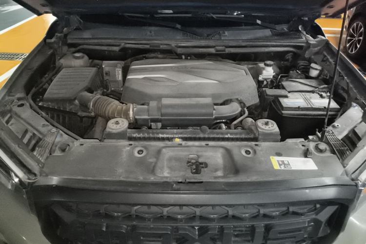 Used SAIC MAXUS T60 2017 2.0T Gasoline Automatic 4x4 High-Ride Elite Standard Cabin Engine Bay