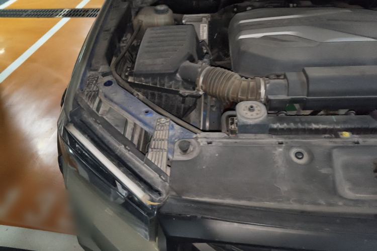Used SAIC MAXUS T60 2017 2.0T Gasoline Automatic 4x4 High-Ride Elite Standard Cabin Engine Bay Right