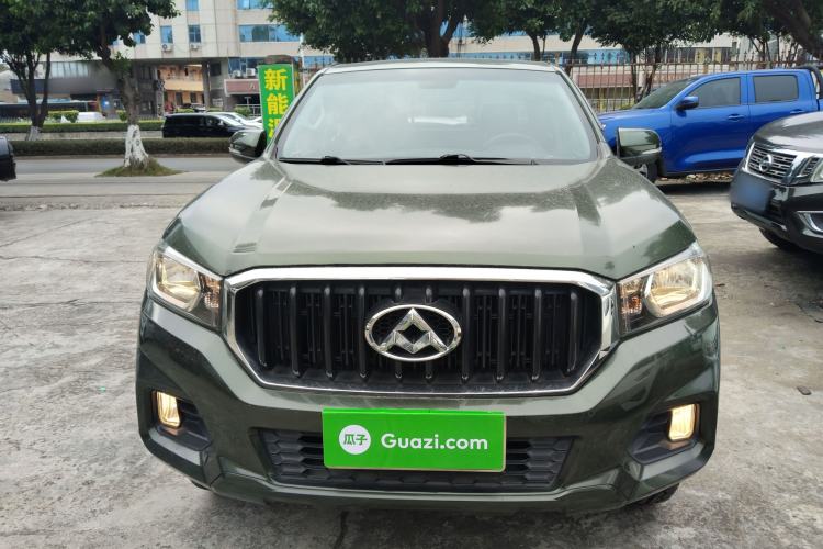 Used SAIC MAXUS T60 2017 2.4L Gasoline Manual Transmission Two-Wheel Drive High Ground Clearance Comfortable Version with Extended Cabin Exterior 1