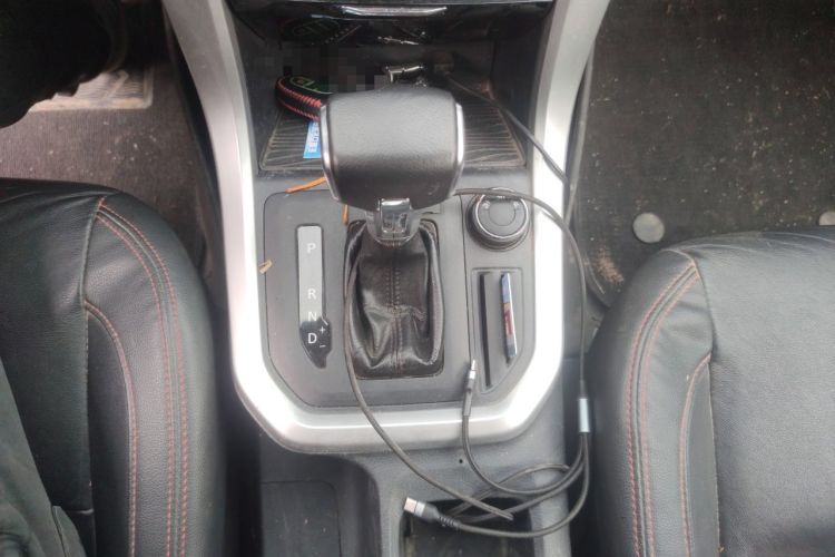 Used SAIC MAXUS T60 2017 2.0T Gasoline Automatic 4x4 High-Ride Flagship Long-Wheelbase Version Gear Lever